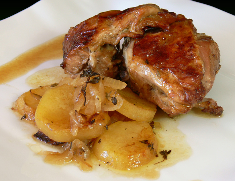 ternasco asado al horno con patatas - platos típicos navideños