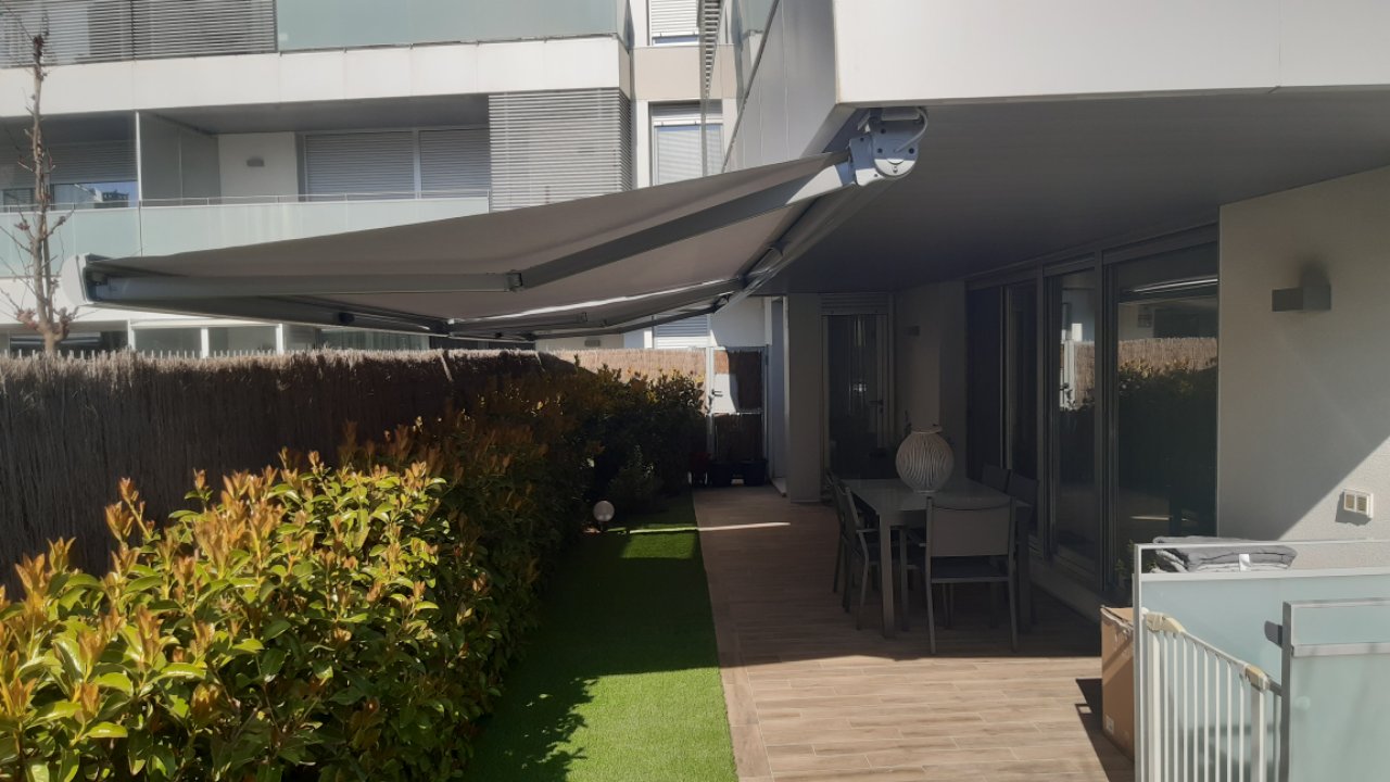 Eclipses y superlunas - Un buen toldo de Toldos Serrano para que disfrutemos del espectáculo astronómico